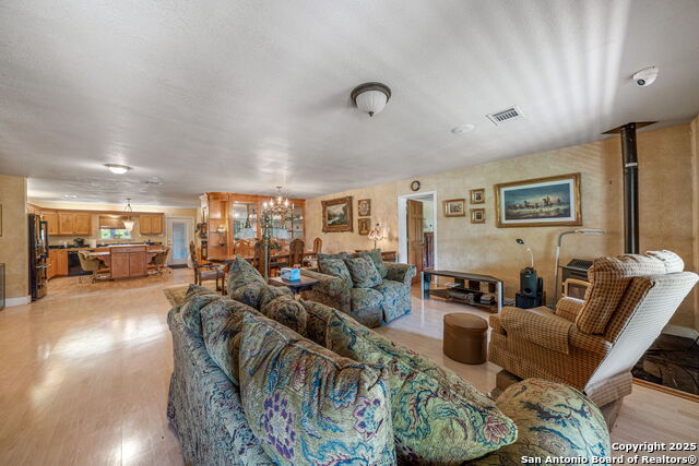 Listing photo id 17 for 1551 Windy Knoll N