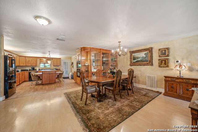 Listing photo id 23 for 1551 Windy Knoll N
