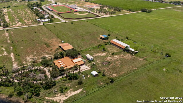 Listing photo id 1 for 1551 Windy Knoll N