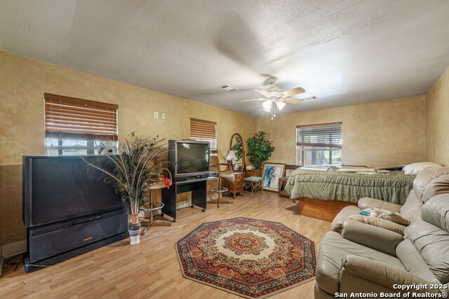 Listing photo id 29 for 1551 Windy Knoll N