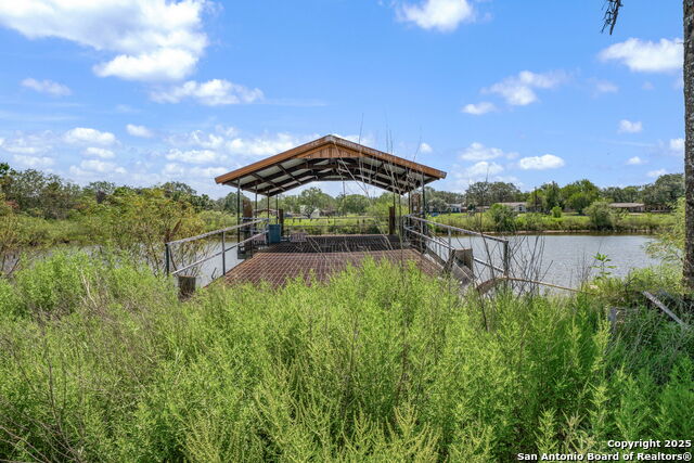 Listing photo id 36 for 1551 Windy Knoll N