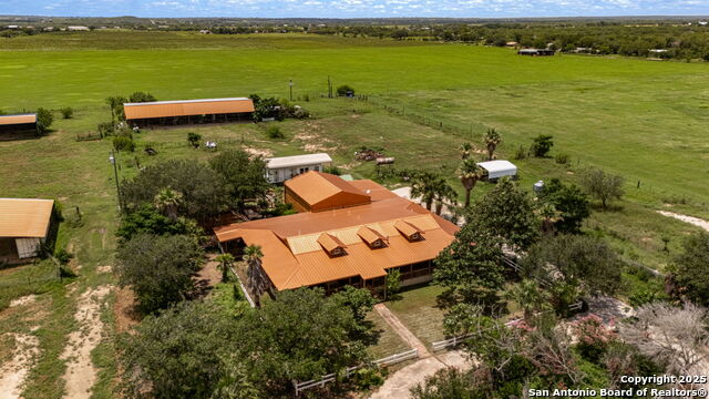 Listing photo id 6 for 1551 Windy Knoll N