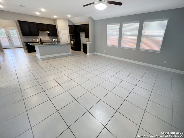 Listing photo id 11 for 13751 Bradford Park