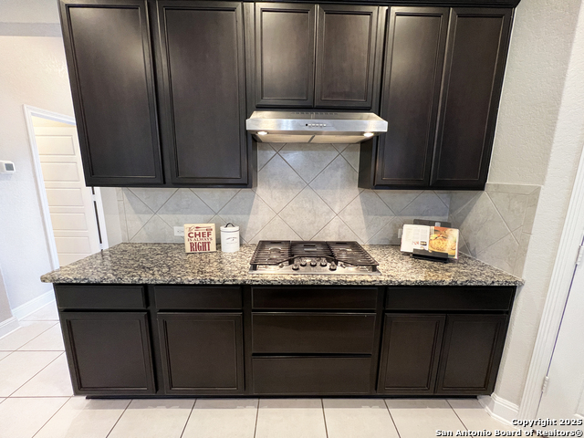 Listing photo id 17 for 13751 Bradford Park