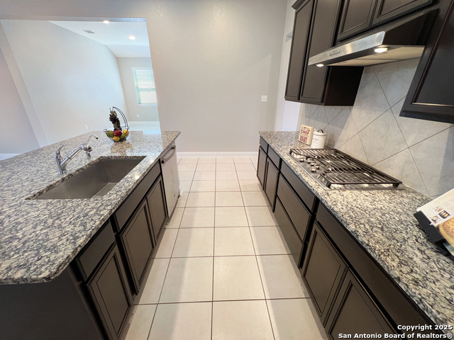Listing photo id 20 for 13751 Bradford Park