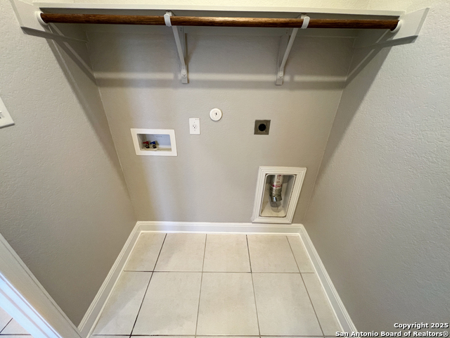 Listing photo id 24 for 13751 Bradford Park