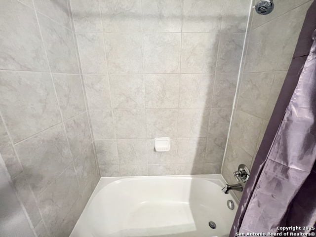 Listing photo id 6 for 13751 Bradford Park