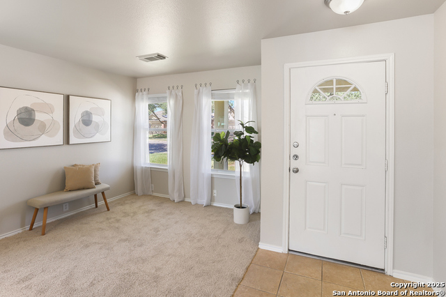 Image 4 of 27 For 15811 Beaufort Blvd