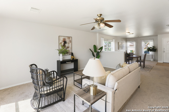 Image 9 of 27 For 15811 Beaufort Blvd