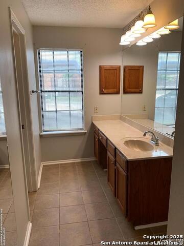 Image 10 of 13 For 4212 Medical 1201