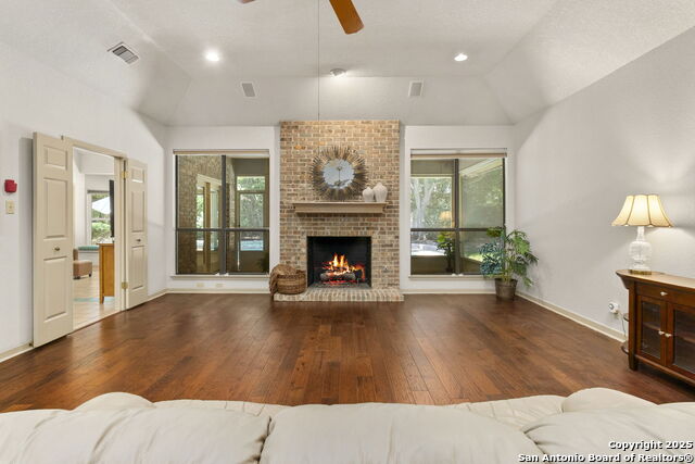 Image 10 of 51 For 1611 Eagle Point
