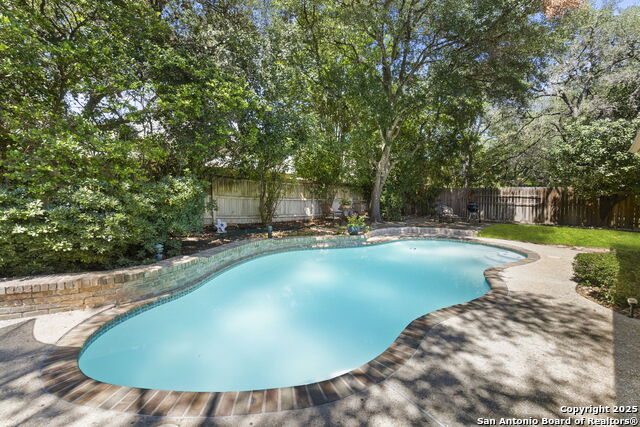 Image 43 of 51 For 1611 Eagle Point