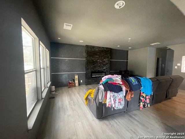 Image 11 of 29 For 9402 Santa Fe