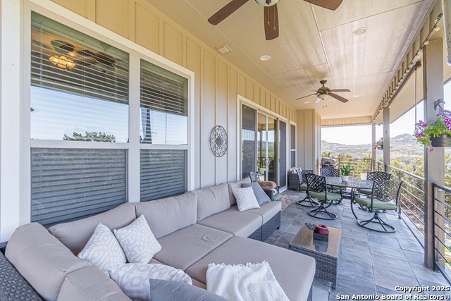 Image 22 of 50 For 561 Five Oaks