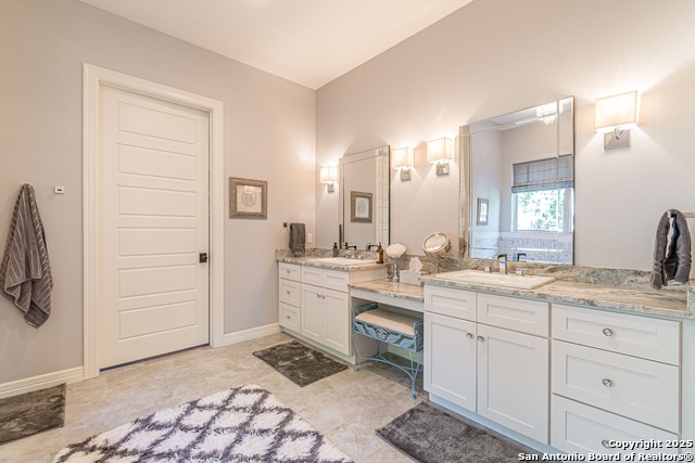 Image 28 of 50 For 561 Five Oaks