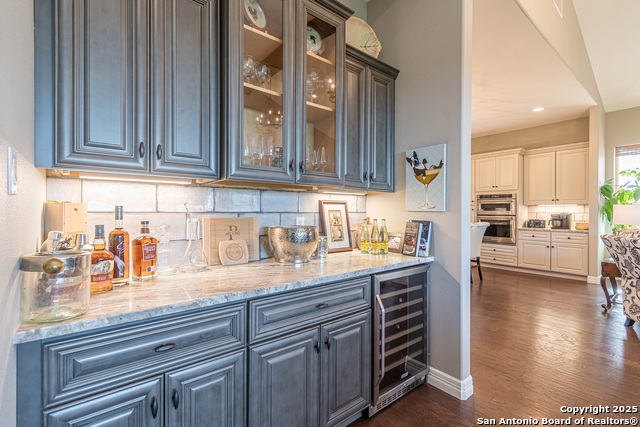 Image 34 of 50 For 561 Five Oaks