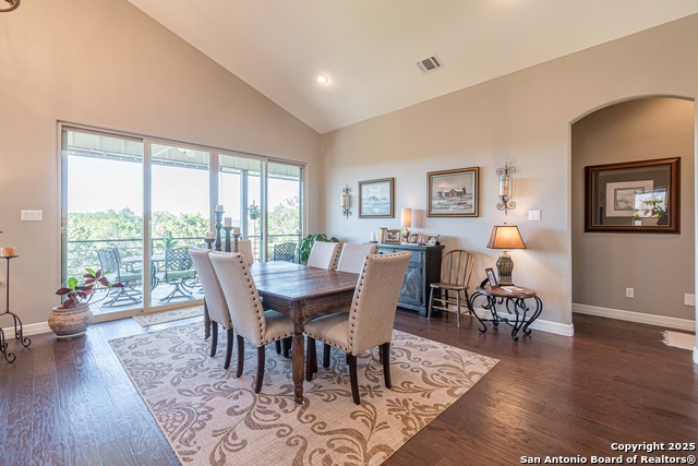 Image 7 of 50 For 561 Five Oaks