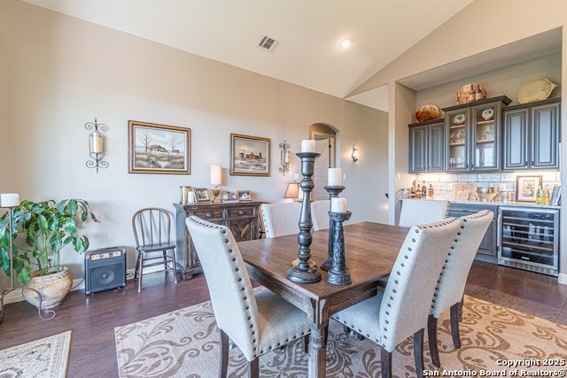 Image 8 of 50 For 561 Five Oaks