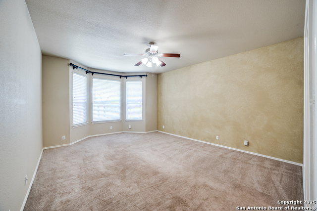 Image 17 of 27 For 4527 Darien Vista