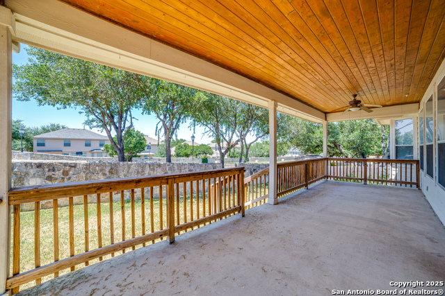 Image 22 of 27 For 4527 Darien Vista