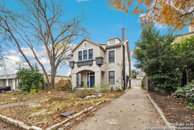 Image 11 of 47 For 124 Mistletoe Ave W
