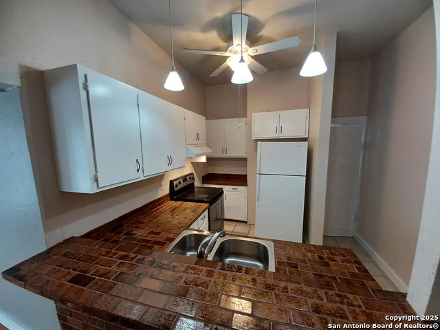 Image 36 of 47 For 124 Mistletoe Ave W