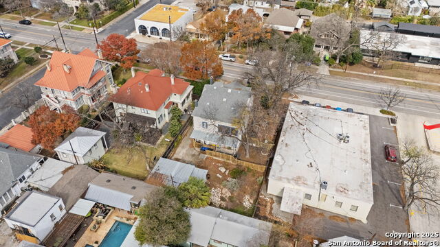 Image 46 of 47 For 124 Mistletoe Ave W