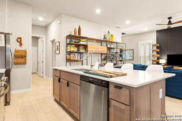 Listing photo id 8 for 874 Casetta  