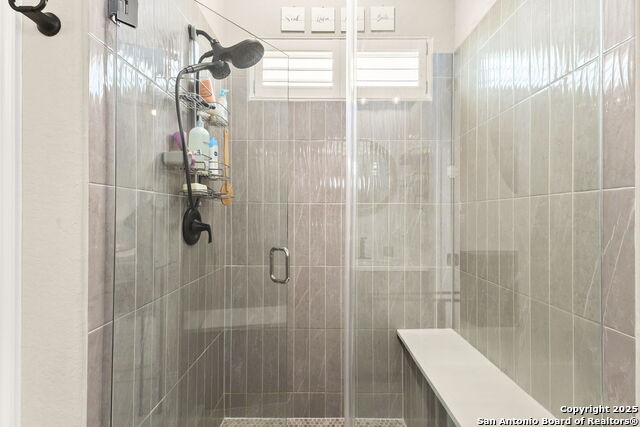 Listing photo id 11 for 874 Casetta  