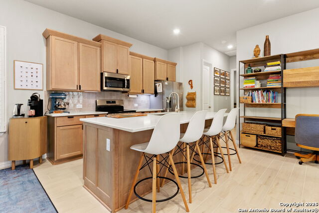 Listing photo id 6 for 874 Casetta  