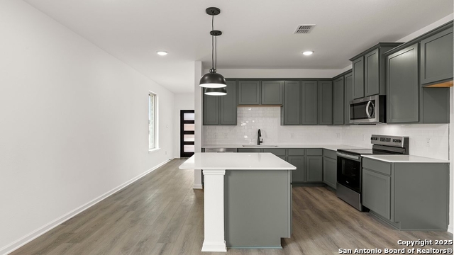 Image 8 of 29 For 5719 Marble Falls