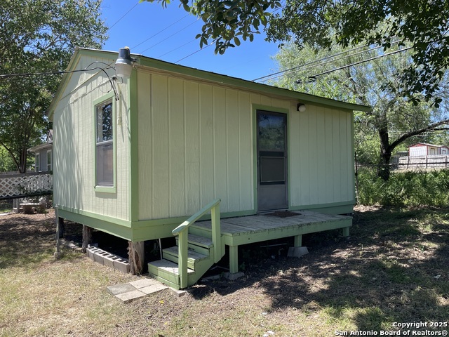 Listing photo id 16 for 1750 Arroya Vista