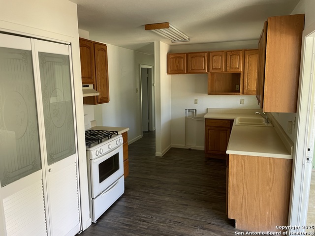 Listing photo id 4 for 1750 Arroya Vista