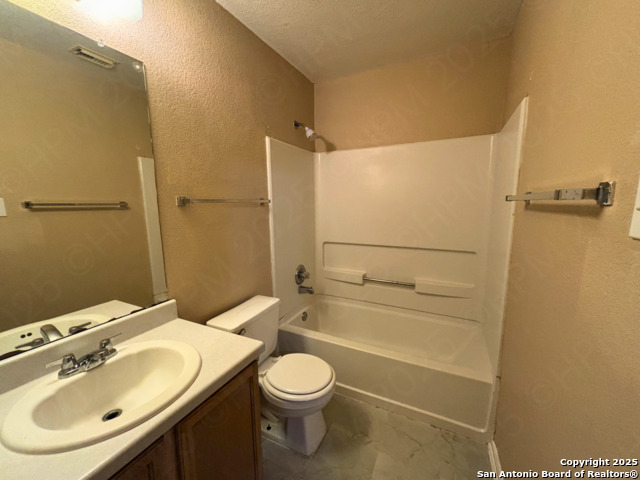 Image 12 of 17 For 4906 Corian Springs