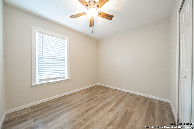 Listing photo id 9 for 8310 Running Horse St