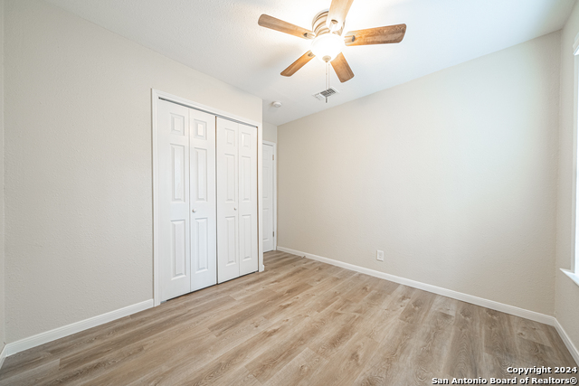Listing photo id 10 for 8310 Running Horse St
