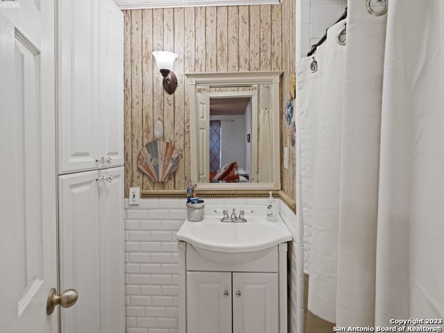 Image 19 of 44 For 222 12th Street S