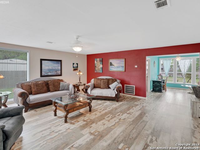 Image 9 of 44 For 222 12th Street S