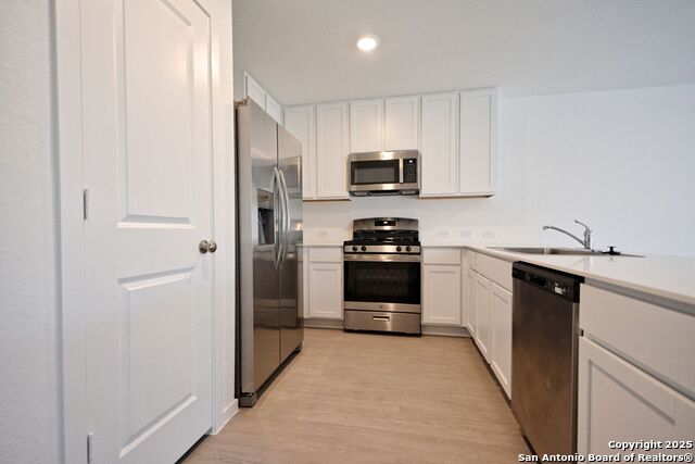 Image 10 of 21 For 3729 Axis Hill