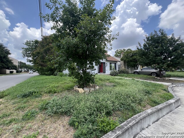Image 6 of 12 For 2055 Huisache W