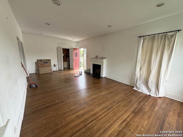 Image 9 of 12 For 2055 Huisache W