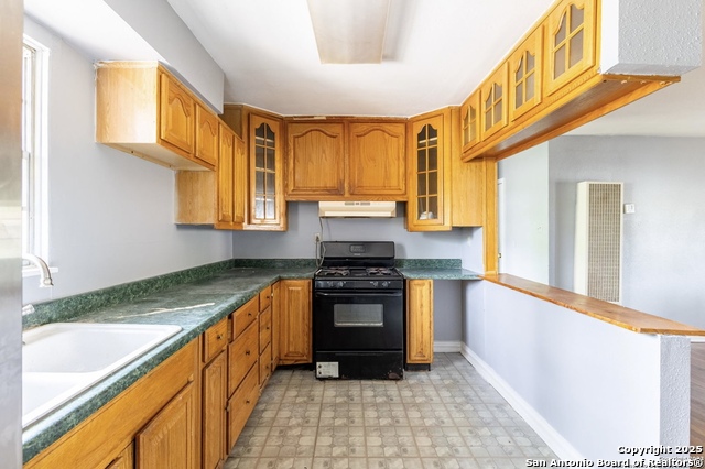 Listing photo id 4 for 350 Hialeah