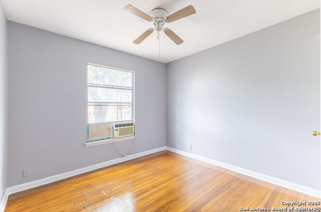 Listing photo id 6 for 350 Hialeah