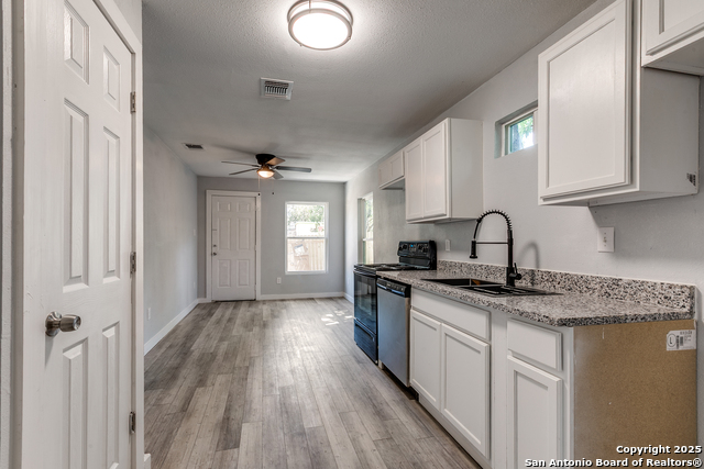 Image 7 of 12 For 2017 Lyons St