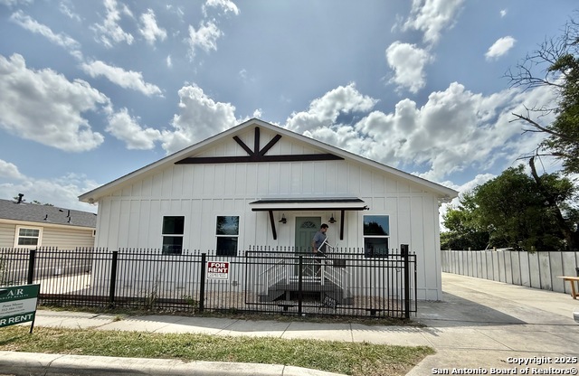 Details for 207 Meridian Ave  101, San Antonio, TX 78201