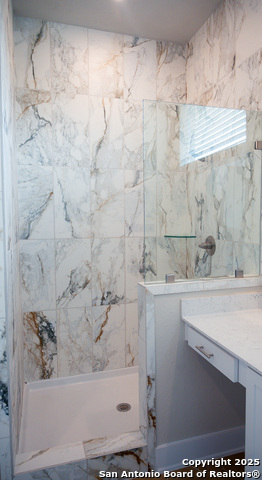 Image 12 of 24 For 8851 Oakland  47