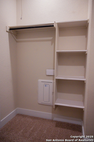 Image 8 of 24 For 8851 Oakland  47