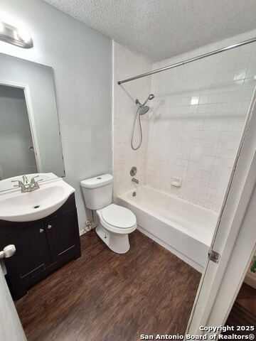 Image 15 of 19 For 7142 Webbwood Way
