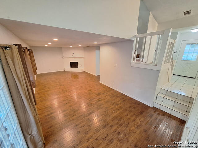 Image 8 of 19 For 7142 Webbwood Way
