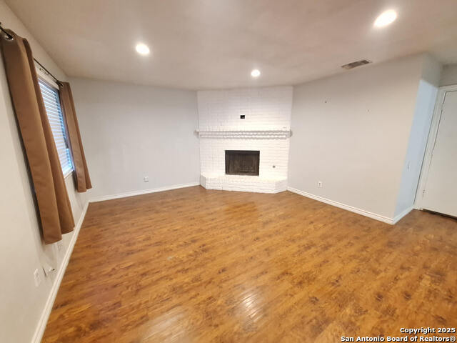 Image 9 of 19 For 7142 Webbwood Way